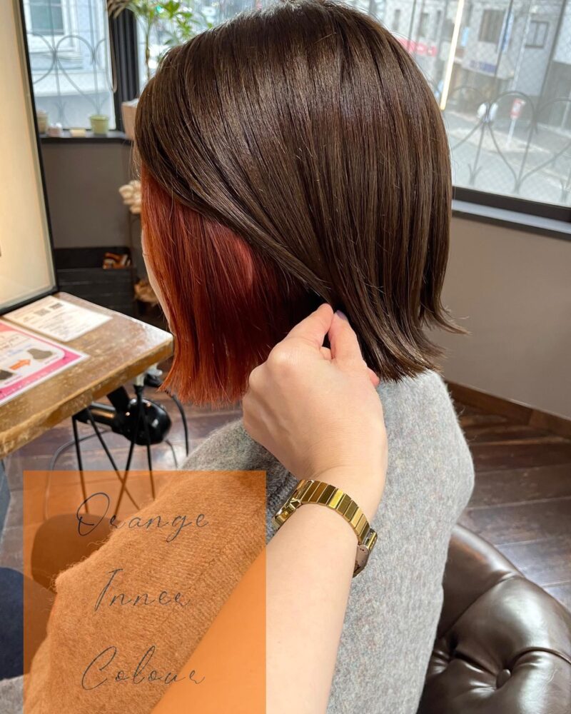 公式 Hair Make Egerie もうすぐ春 オレンジのインナーカラーがかわいいミニボブ